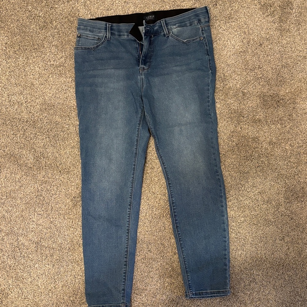 Women's Skinny Stretch Jeans in Mid Blue